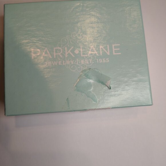Park Lane Emerald Green Solitaire Necklace – New in Box - Picture 4 of 5